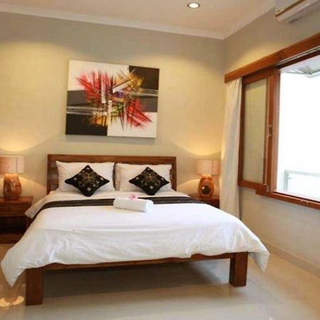 Villa Anyelir Seminyak Esterno foto