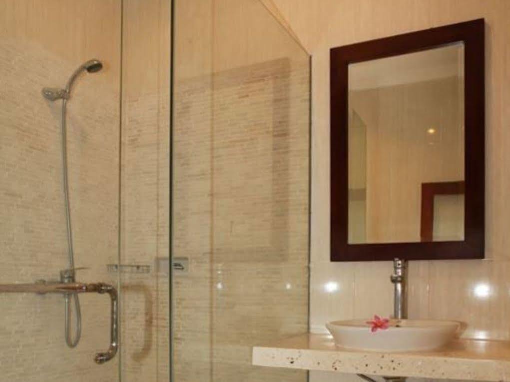 Villa Anyelir Seminyak Esterno foto